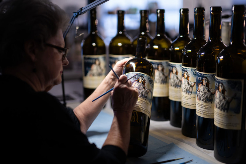 Glass Etching Methods for Wine Bottles featured photo