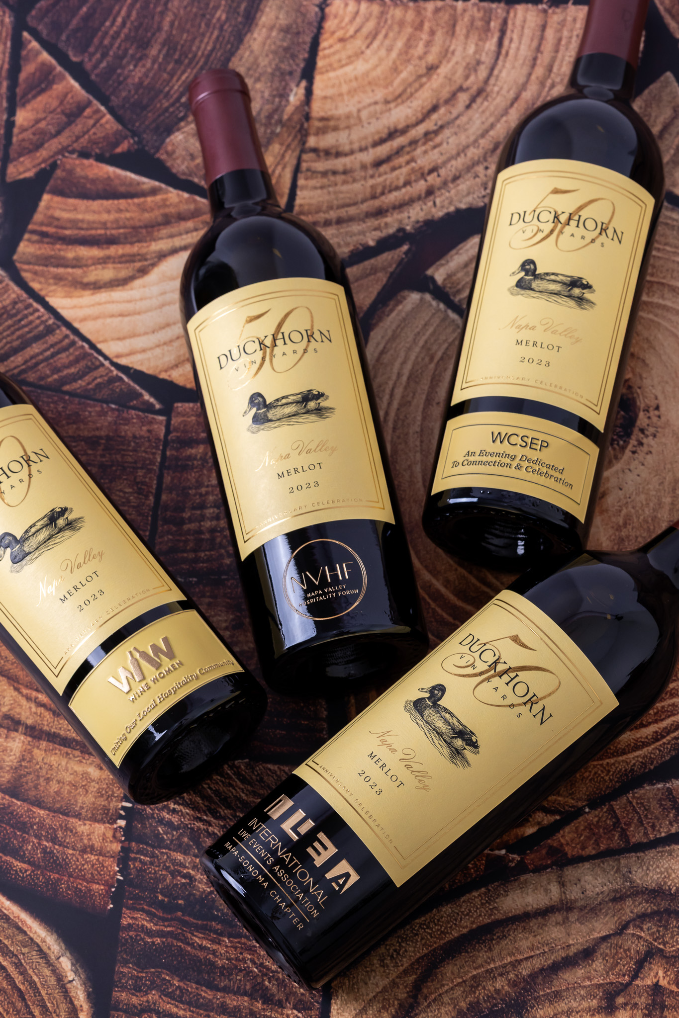 Corporate bottles gifting Corporate bottles gifting